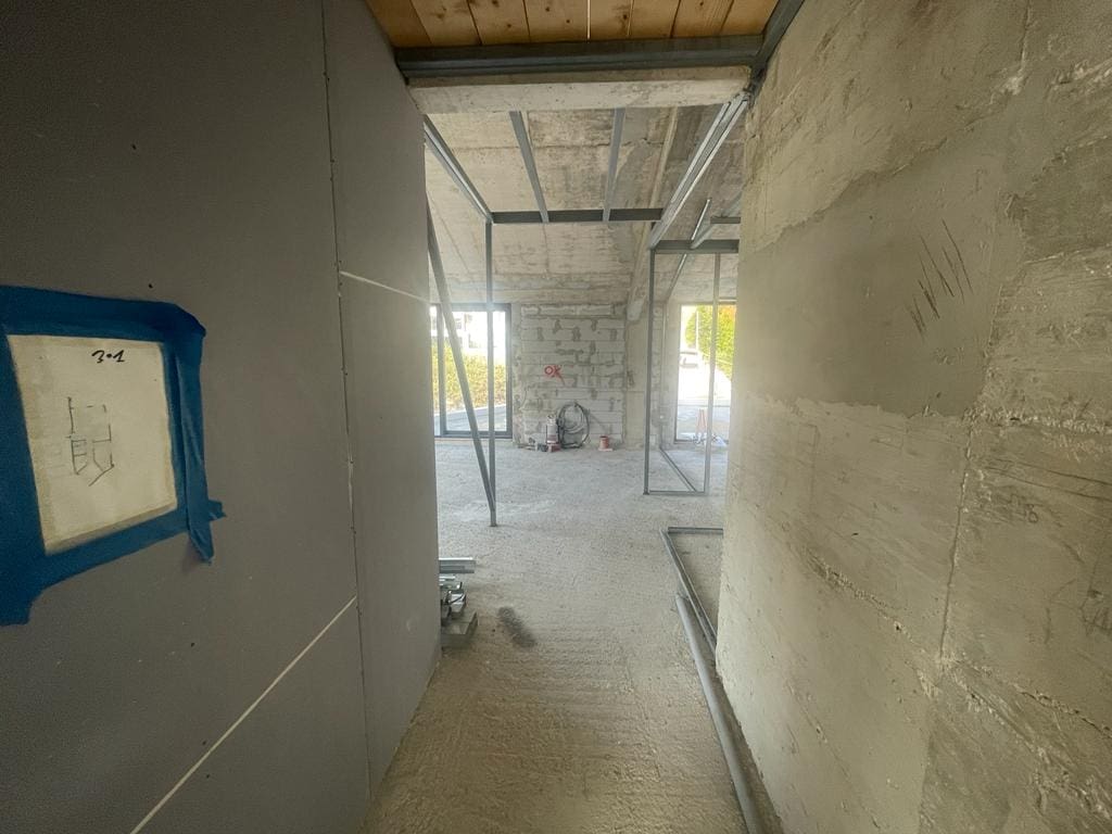 MREproperty (1) Potpuno novi stanovi u Tivtu