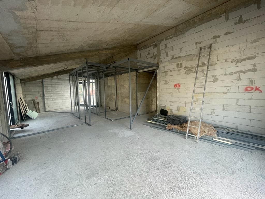 MREproperty (10) Tivat - potpuno novi stanovi za prodaju — Crna Gora