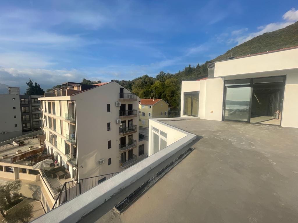 MREproperty (18) Tivat - potpuno novi stanovi za prodaju — Crna Gora