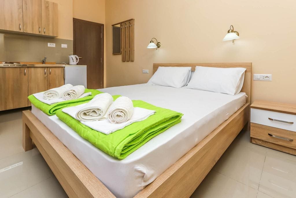 Commercial · Petrovac