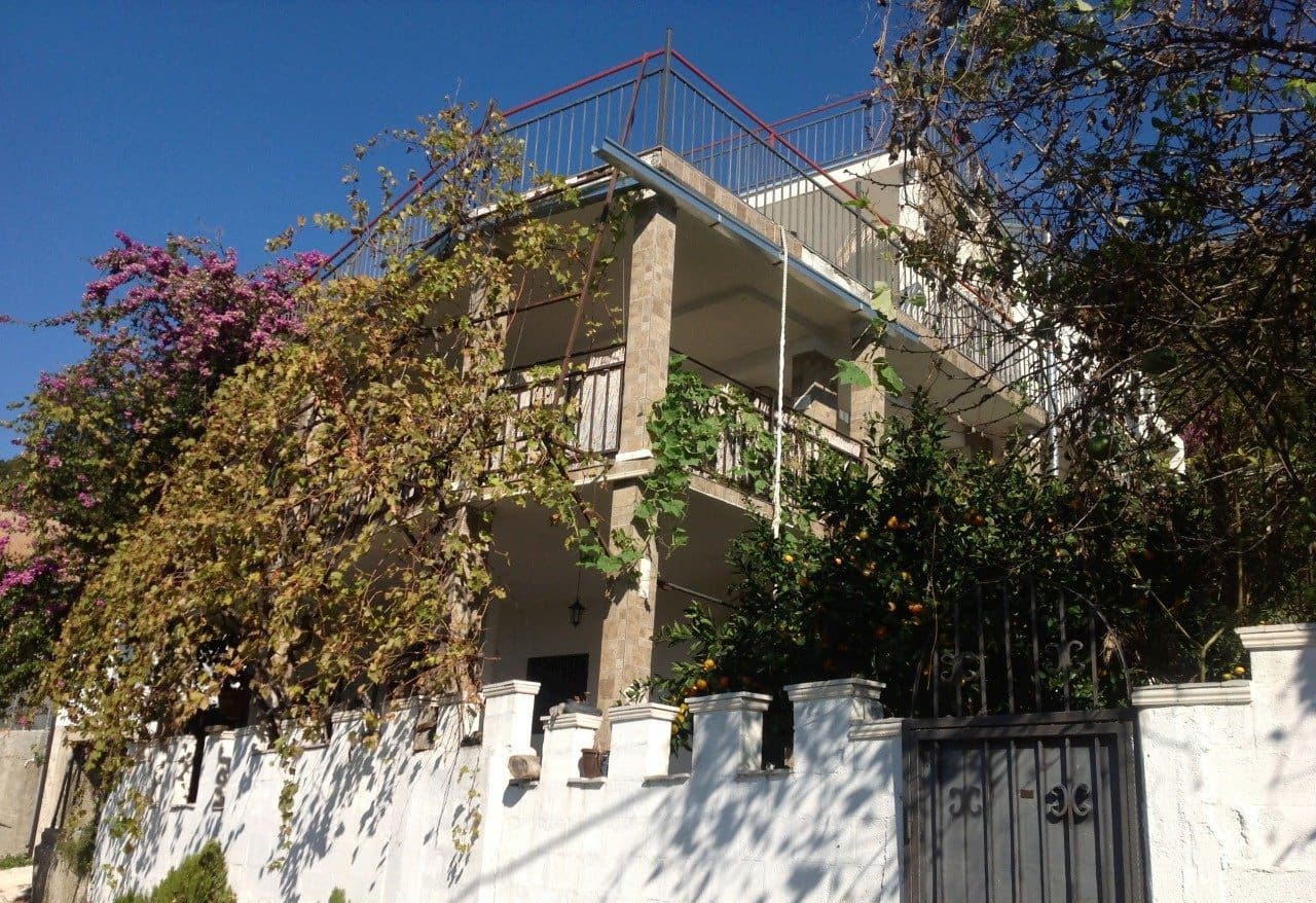 House · Kruce