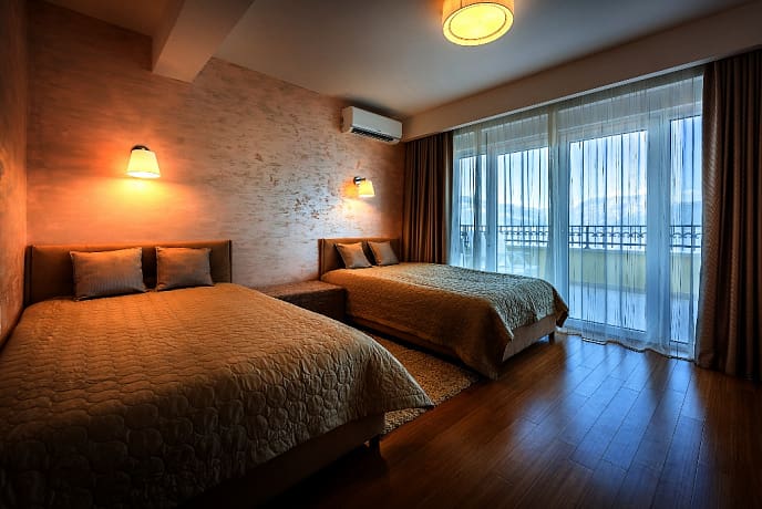 MREproperty (23) Krasici-Tivat'ta satılık villa — Karadağ