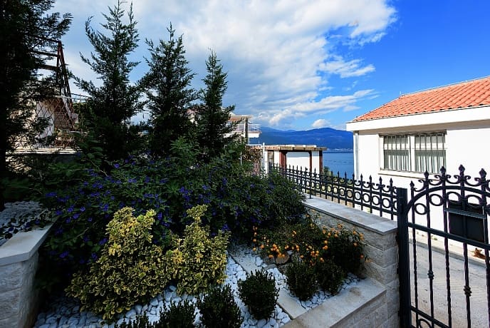 House · Krasici