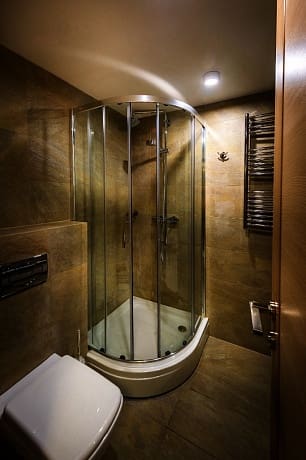 MREproperty (7) Krasici-Tivat'ta satılık villa — Karadağ