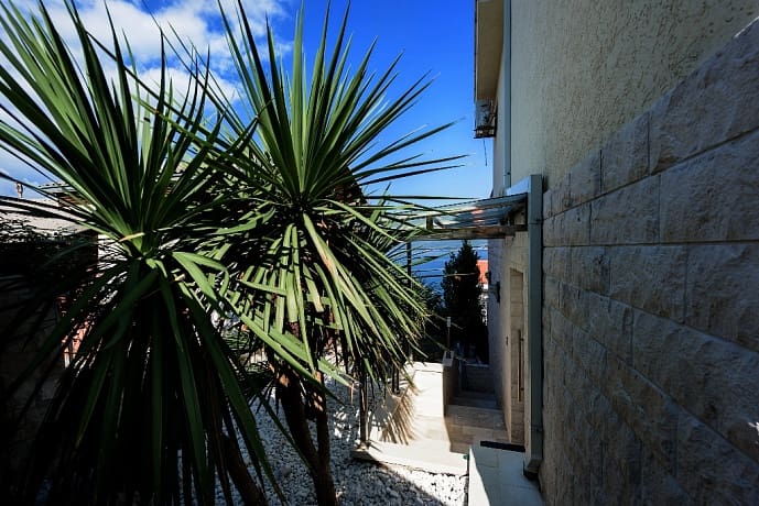 House · Krasici