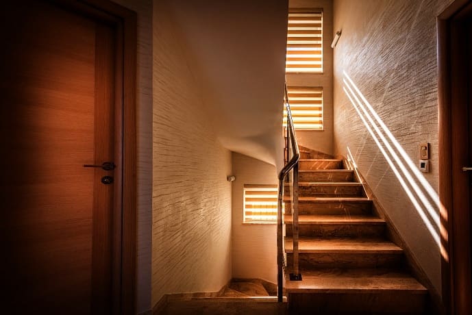 MREproperty (33) Krasici-Tivat'ta satılık villa — Karadağ