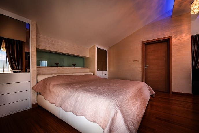 MREproperty (41) Krasici-Tivat'ta satılık villa — Karadağ