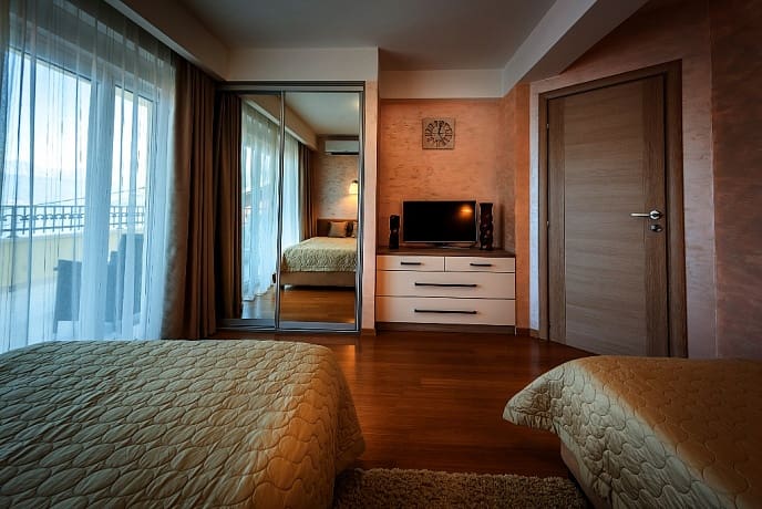MREproperty (15) Krasici-Tivat'ta satılık villa — Karadağ