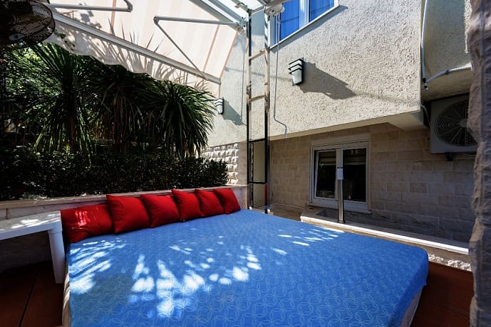 MREproperty (11) 29. MREproperty (12) Krasici-Tivat'ta satılık villa — Karadağ