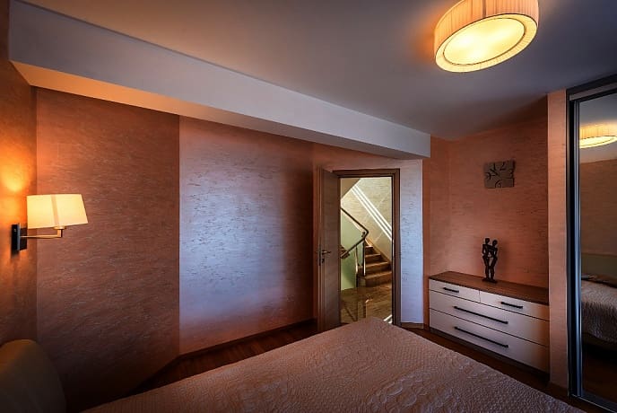 MREproperty (10) Krasici-Tivat'ta satılık villa — Karadağ