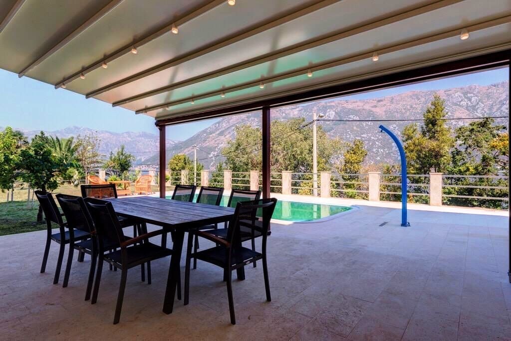 MREproperty (19) Luxusvilla in der Bucht von Kotor – Stoliv — Montenegro zu verkaufen