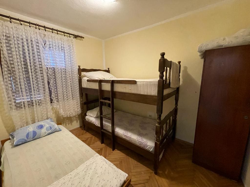 House · Sutomore