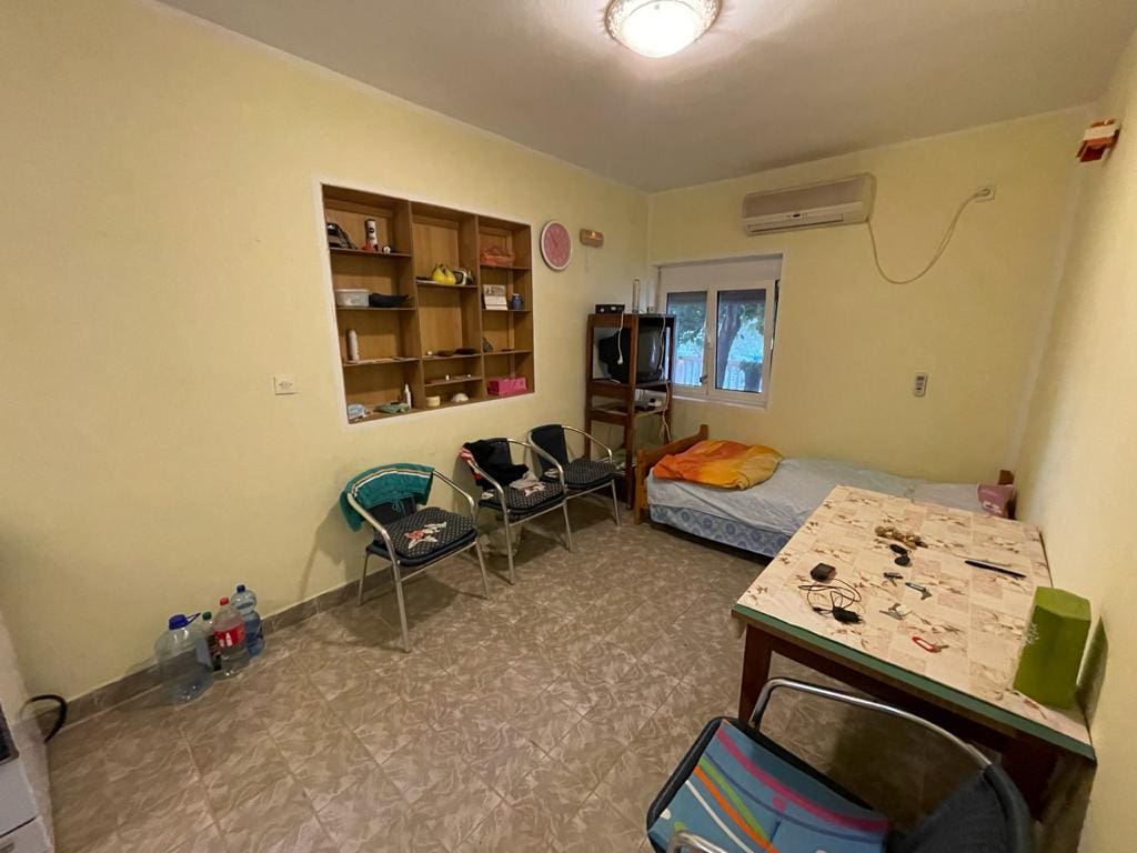 House · Sutomore