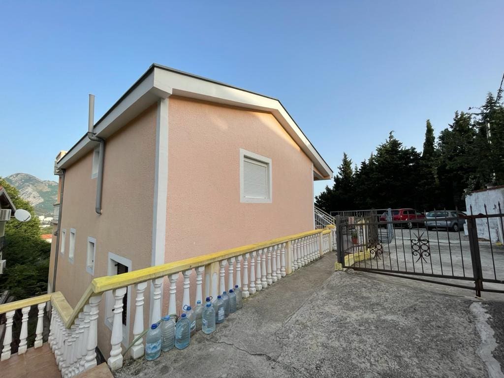 MREproperty (20) Sutomore'de satılık ev 180m² — Karadağ