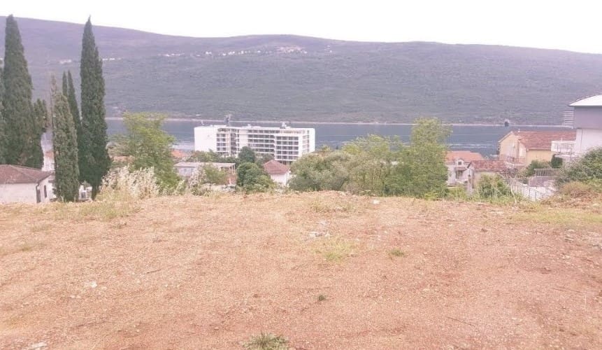 Land · Kumbor