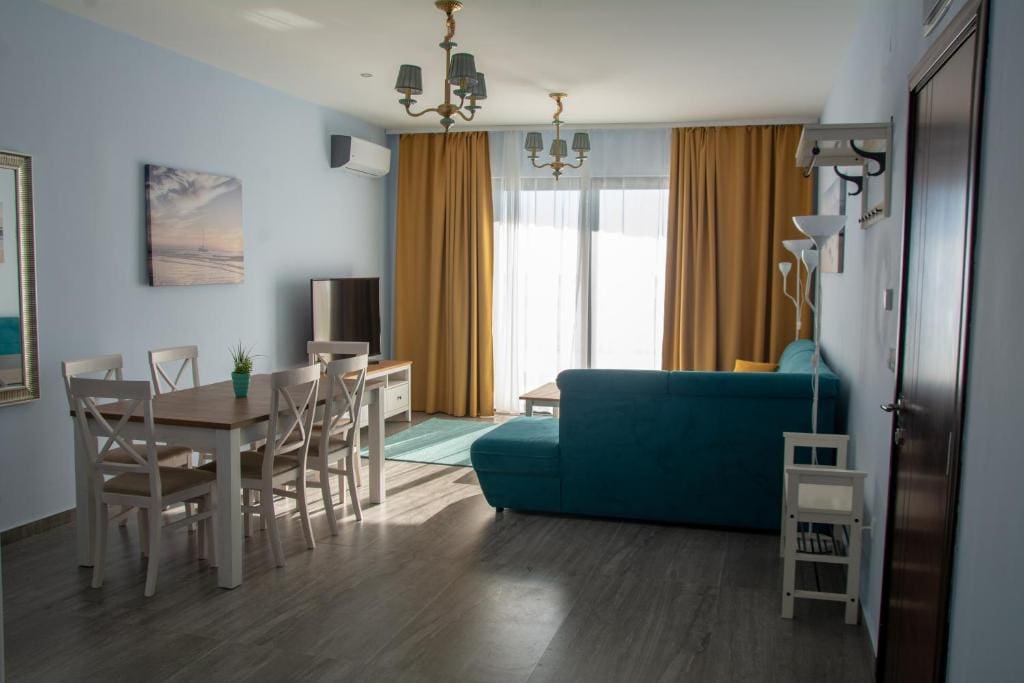 MREproperty (24) Wasserfront-Appartements in Dobra Voda-Bar — Montenegro