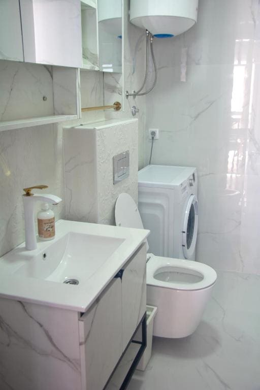 MREproperty (26) Wasserfront-Appartements in Dobra Voda-Bar — Montenegro