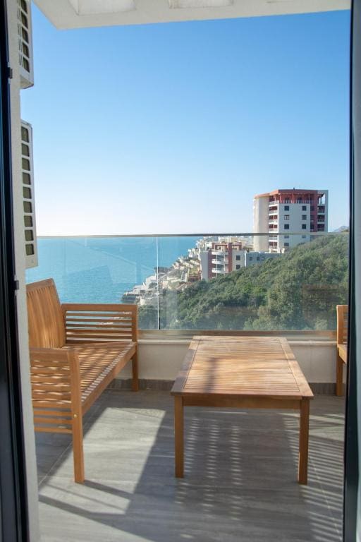 MREproperty (33) Wasserfront-Appartements in Dobra Voda-Bar — Montenegro