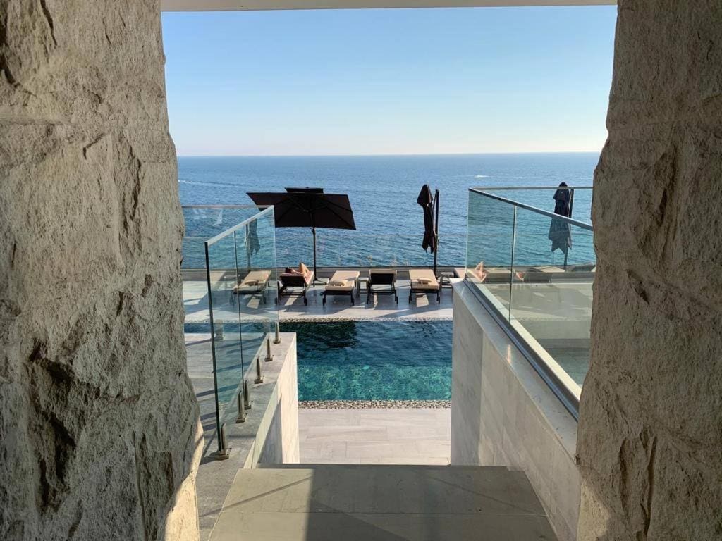 MREproperty (38) Wasserfront-Appartements in Dobra Voda-Bar — Montenegro