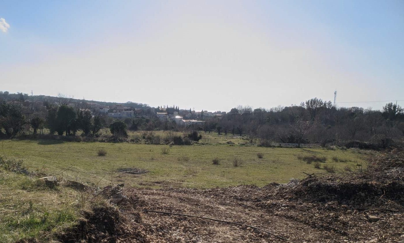 Land · Dobra Voda