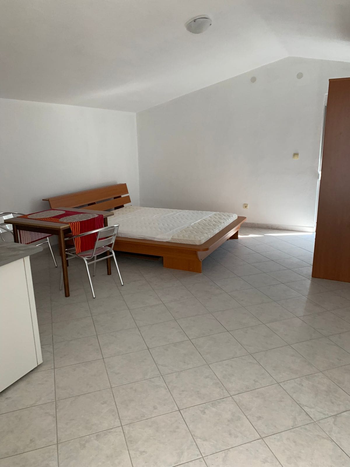 MREproperty (70) Продається будинок 128 кв.м та квартира 71 кв.м — Чорногорія