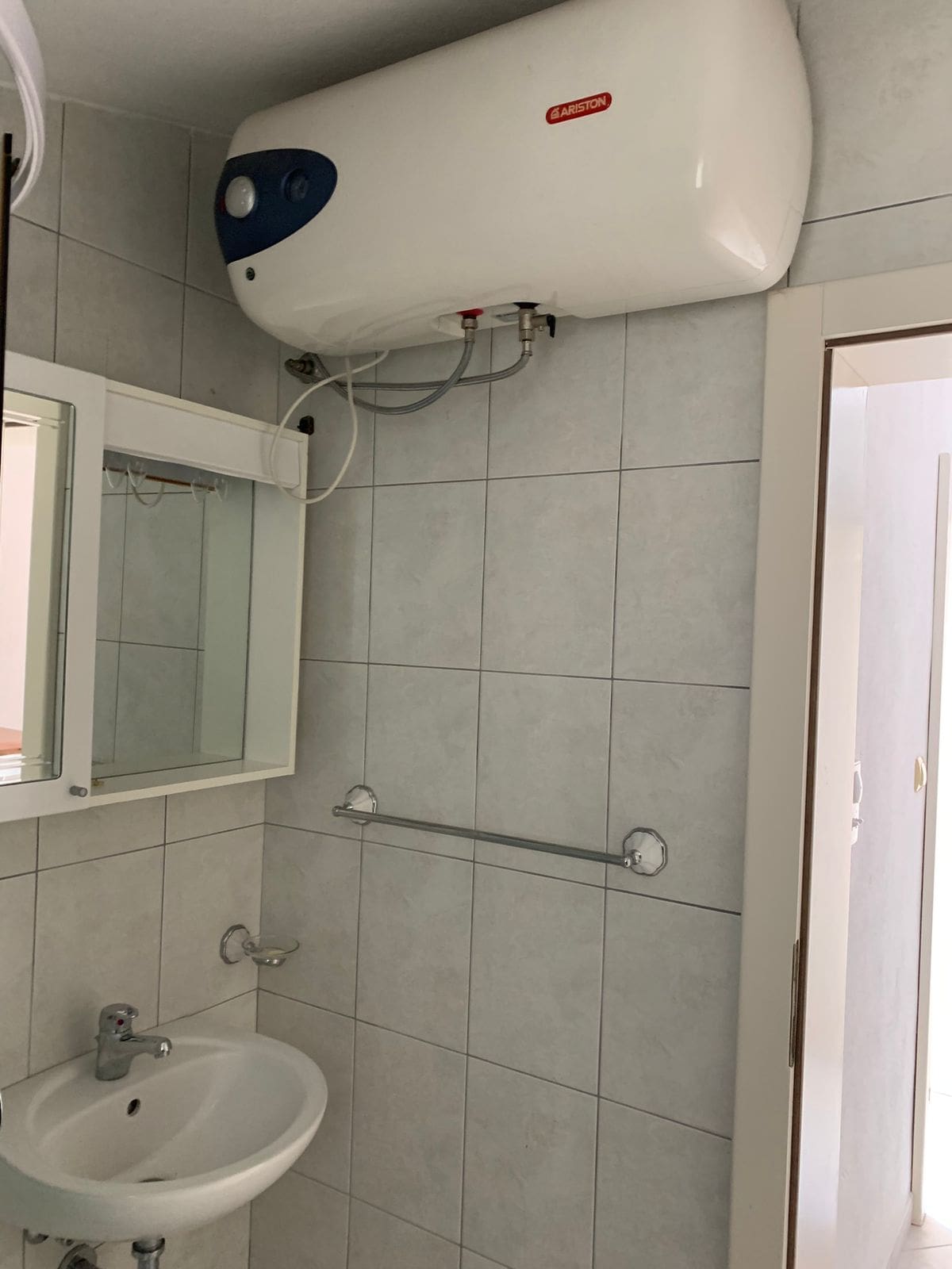 MREproperty (71) Продається будинок 128 кв.м та квартира 71 кв.м — Чорногорія