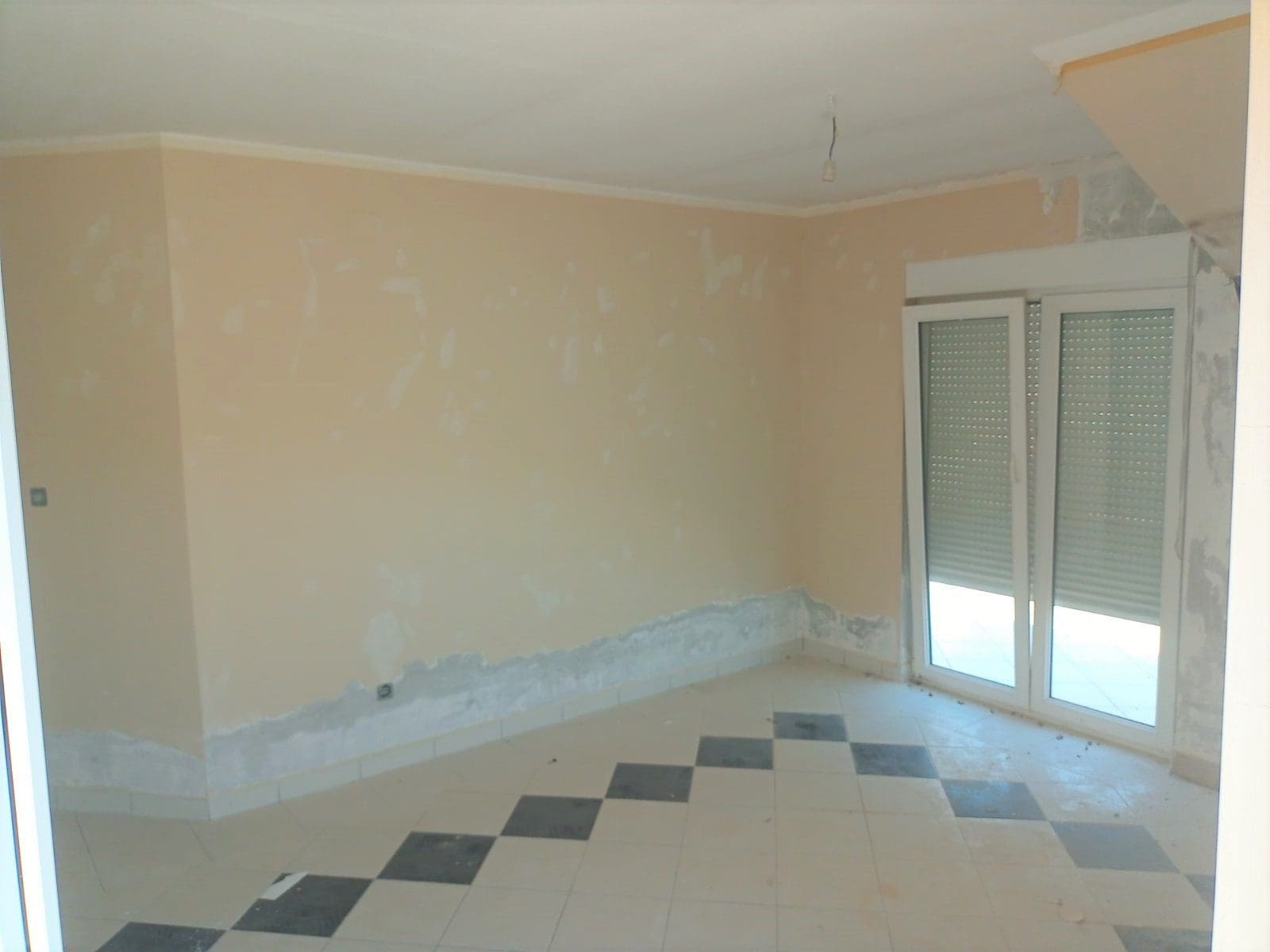 MREproperty (26) Vila sa apartmanima u blizini Igala — Crna Gora