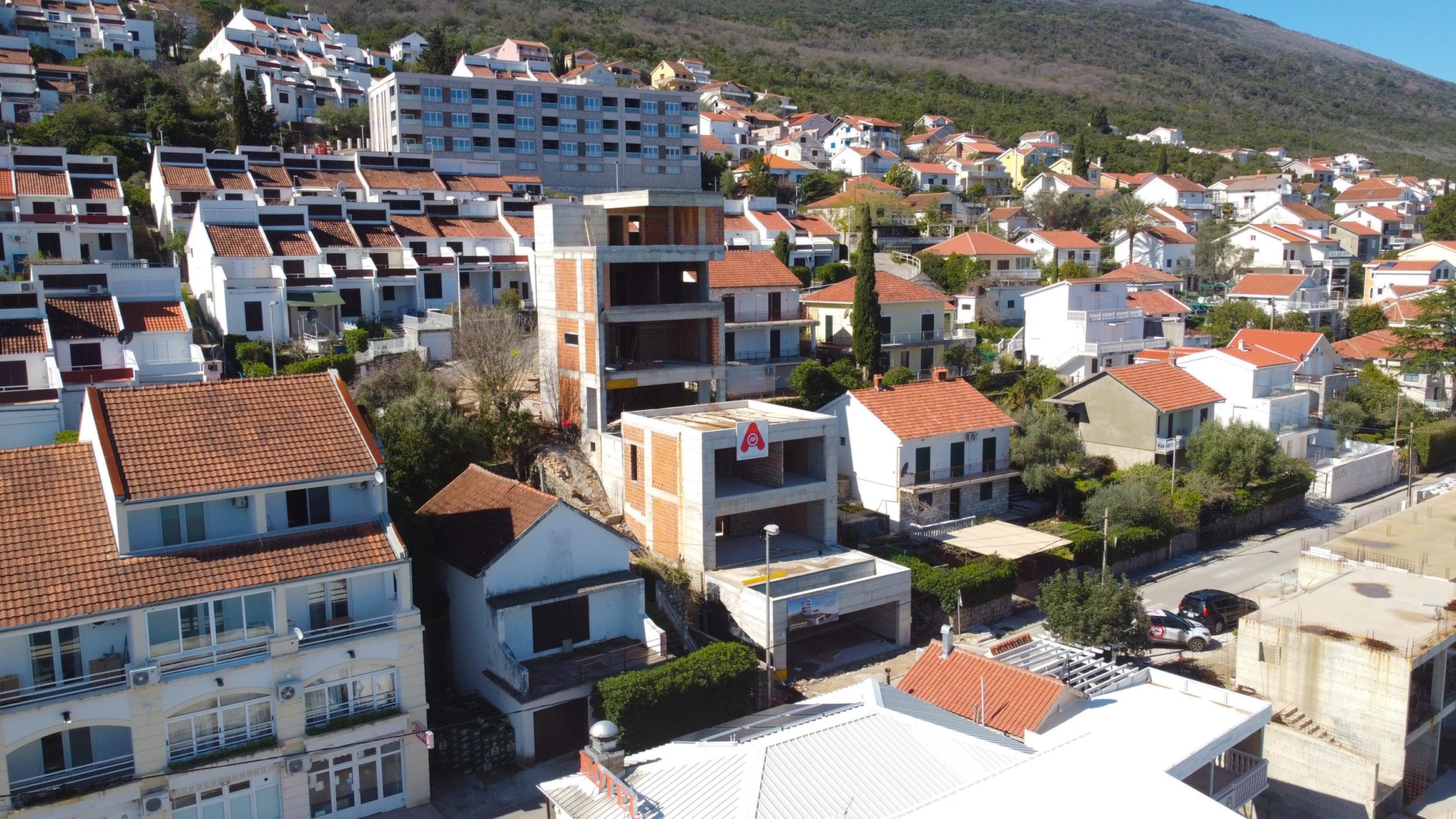 DCIM100MEDIADJI_0751.JPG Vile na prodaju u Boko-Kotorskom zalivu — Crna Gora