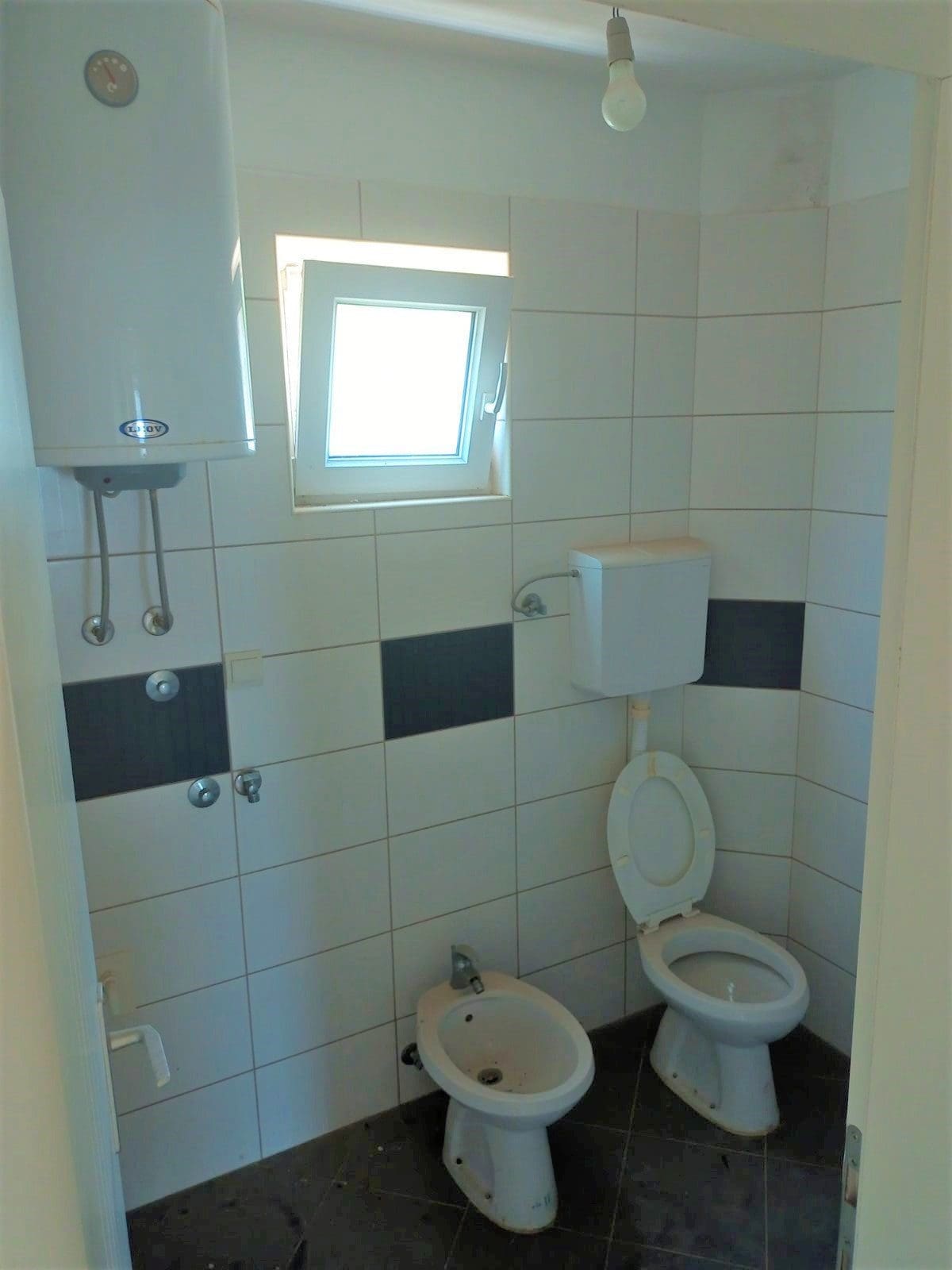 MREproperty (6) Vila sa apartmanima u blizini Igala — Crna Gora