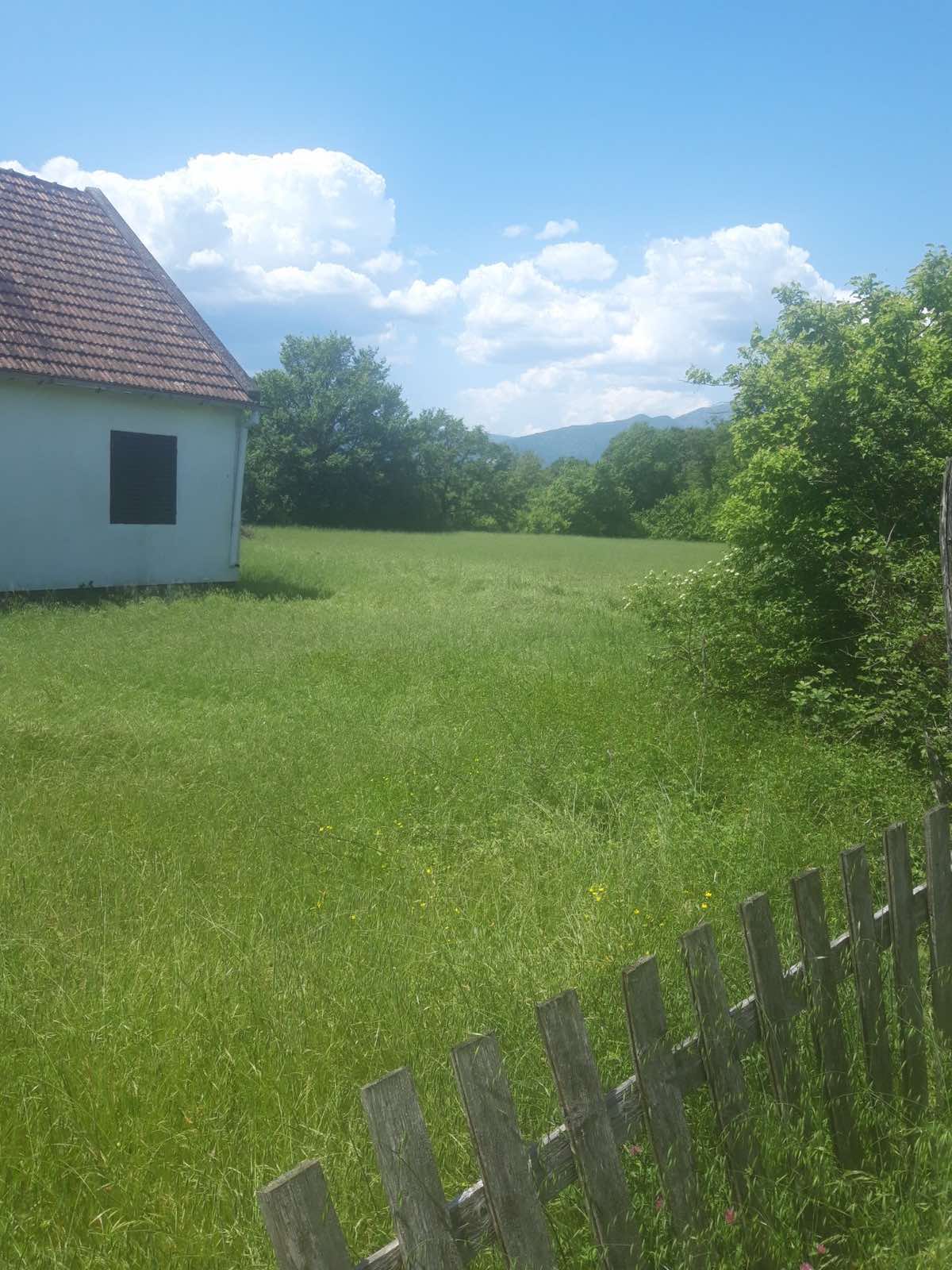 MREproperty (4) Danilovgrad yakınlarındaki çiftlik evi