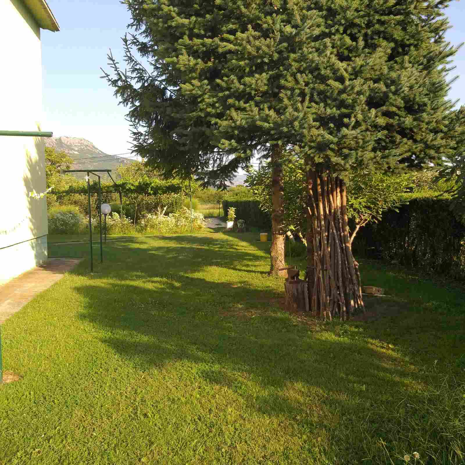 MREproperty (12) Dom na sprzedaż w Danilovgradzie — Czarnogóra