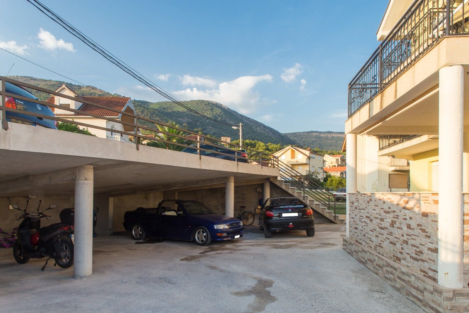Talo · Tivat