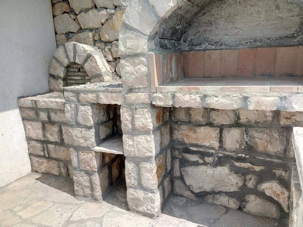 MREproperty (18) Willa nad morzem na sprzedaż w Dobra Voda — Czarnogóra