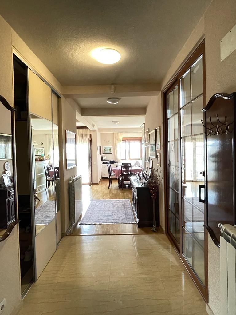MREproperty (21) Villa in Bar zu verkaufen — Montenegro