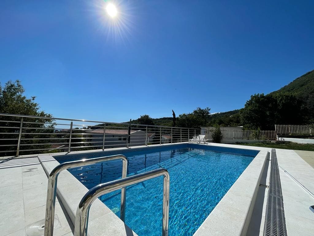 MREproperty (22) Słoneczna willa na sprzedaż w Barze — Czarnogóra