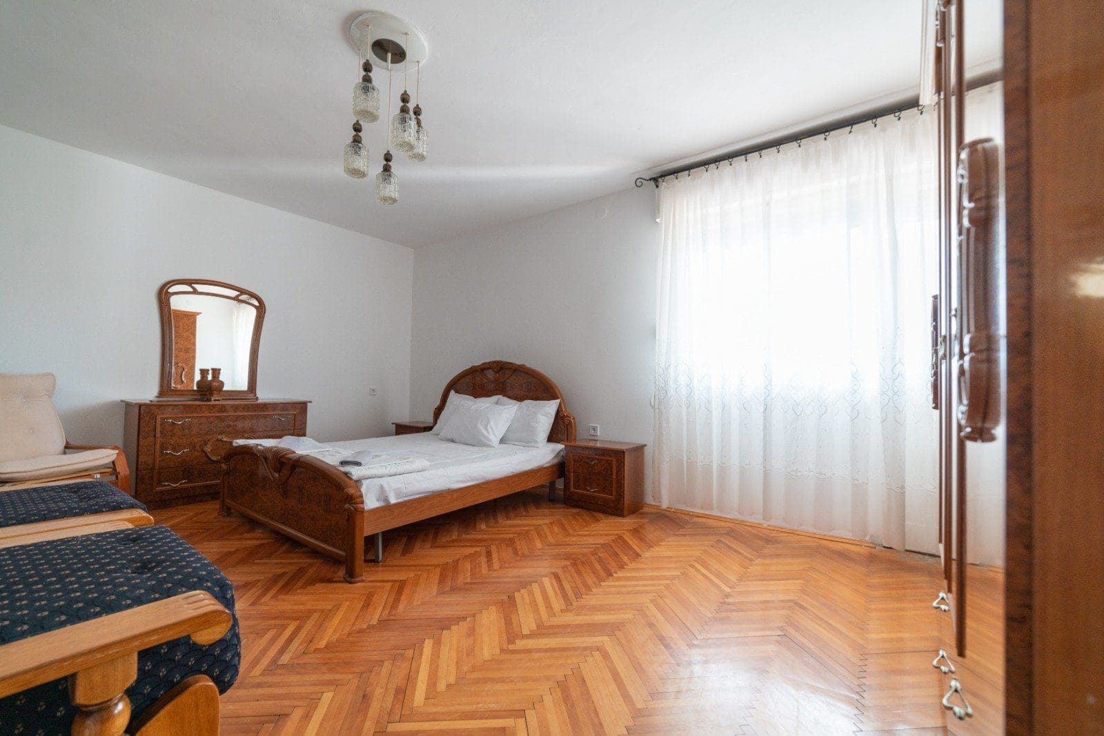 MREproperty (25) Urocza willa w Barze — Czarnogóra