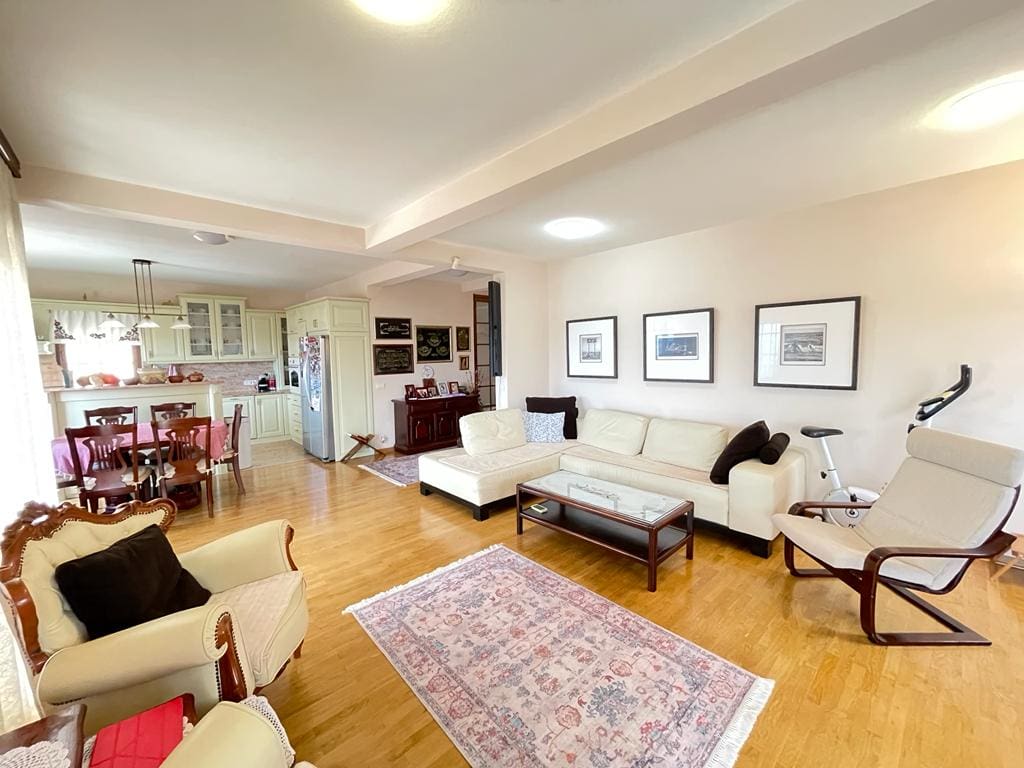 MREproperty (25) Villa in Bar zu verkaufen — Montenegro