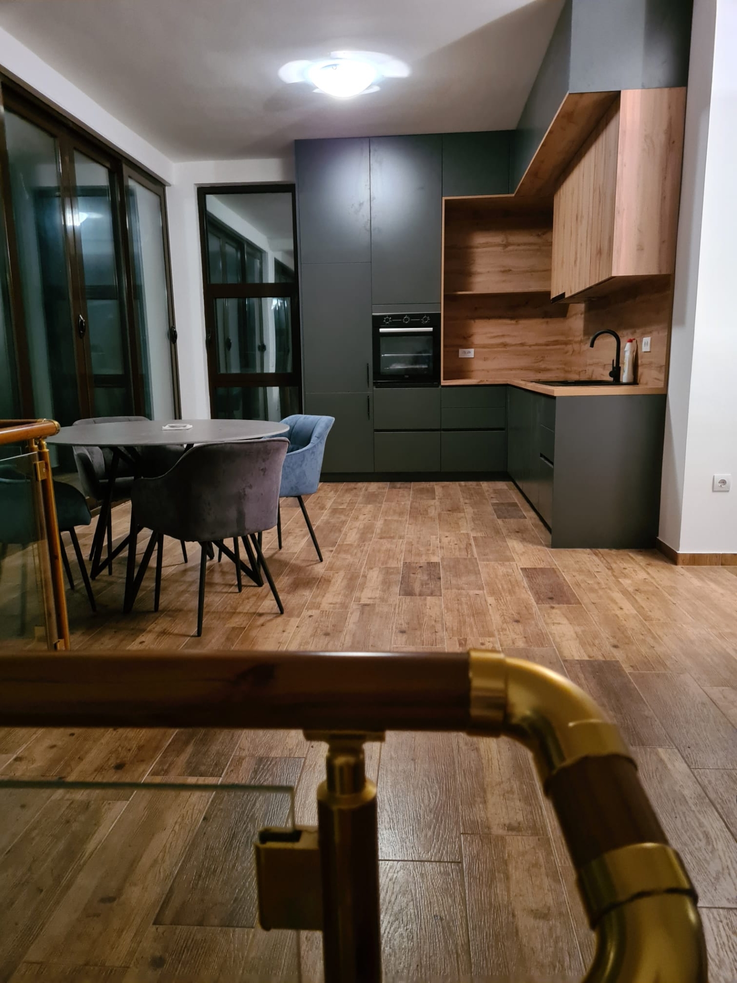MREproperty (26) Willa nad morzem na sprzedaż w Dobra Voda — Czarnogóra