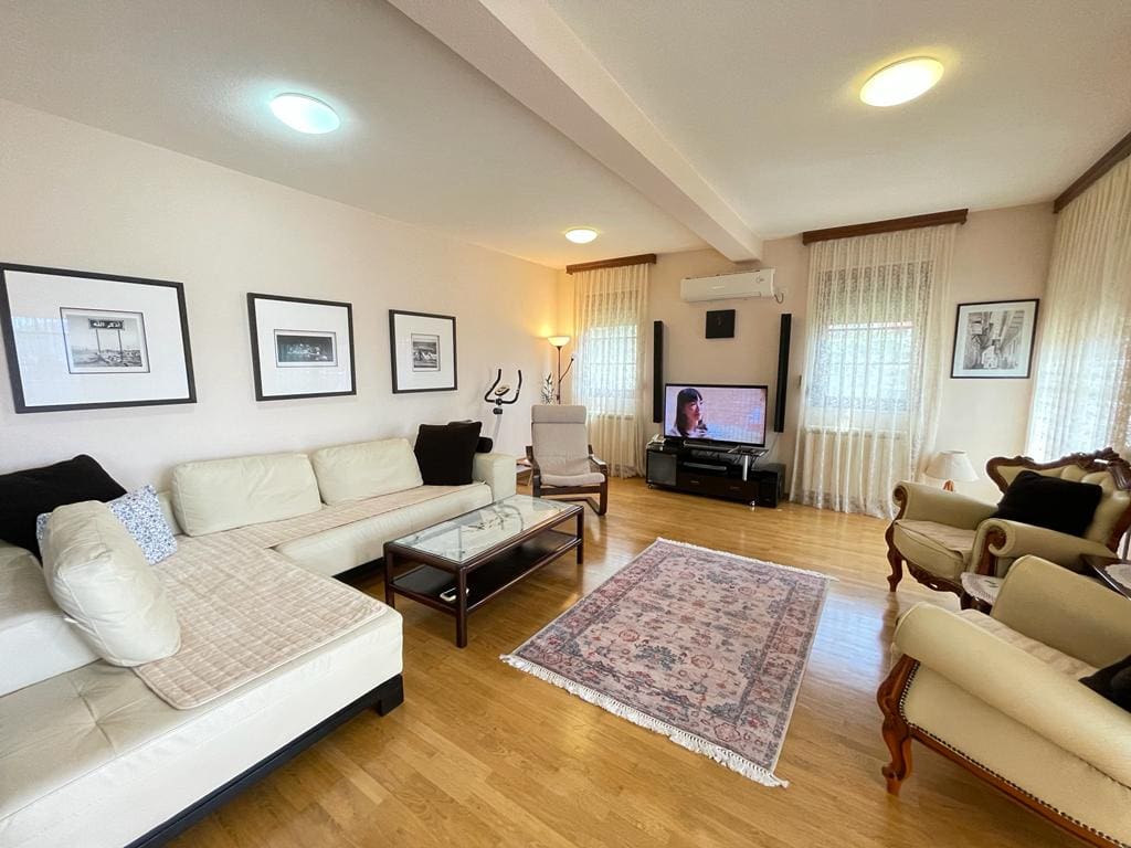 MREproperty (26) Villa in Bar zu verkaufen — Montenegro