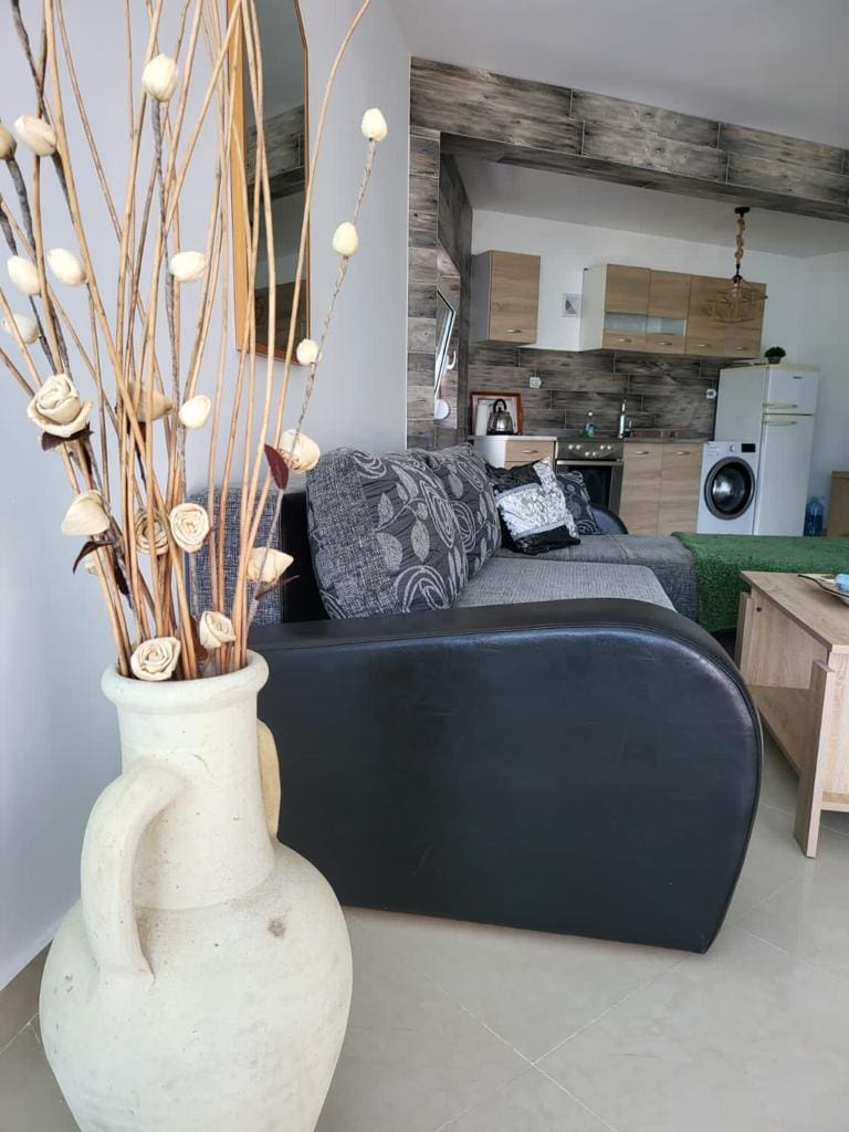 MREproperty (28) Вілла продається в Добрій Воді — Чорногорія