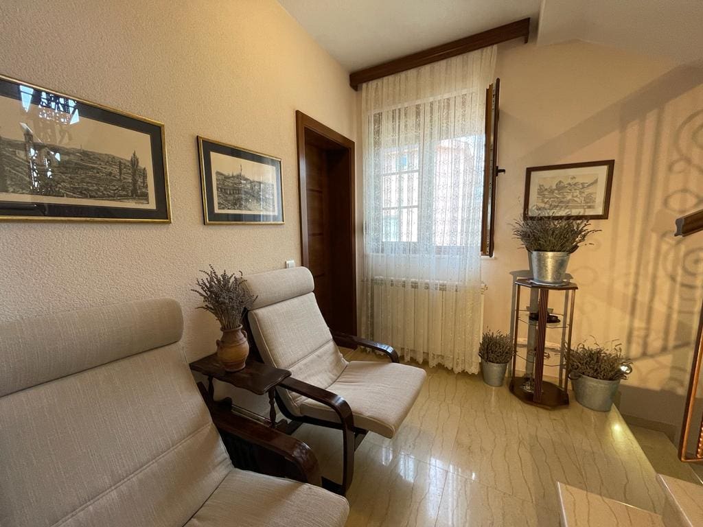 MREproperty (30) Villa in Bar zu verkaufen — Montenegro