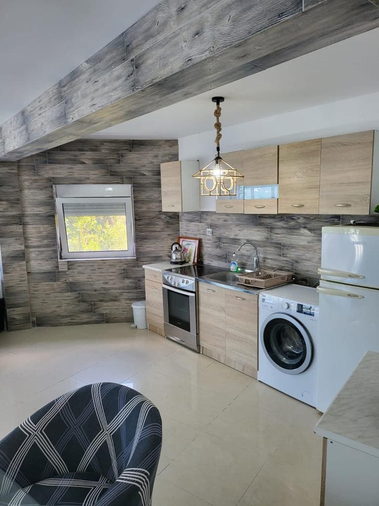 MREproperty (33) Вілла продається в Добрій Воді — Чорногорія