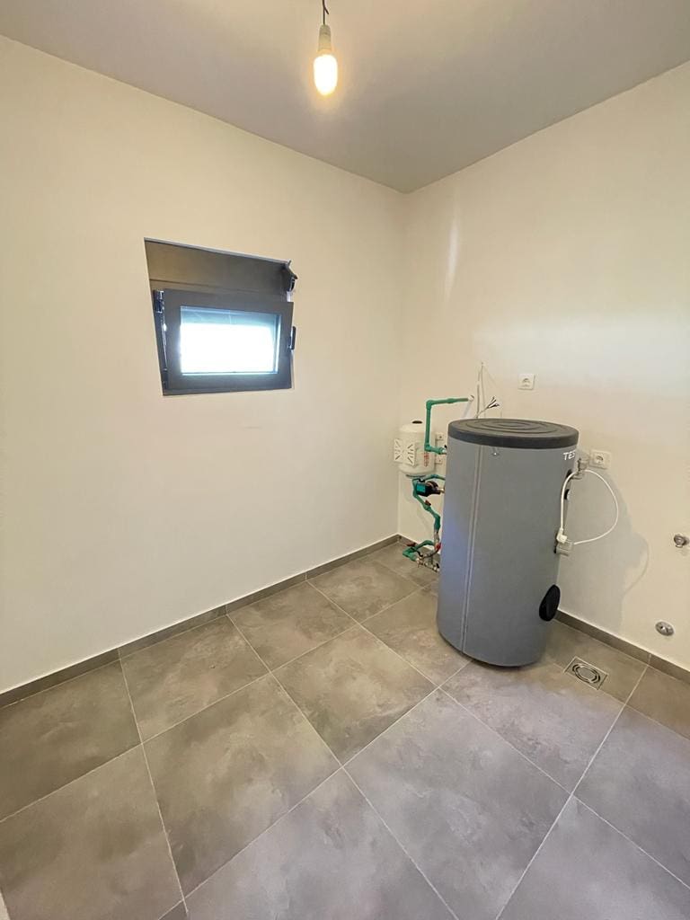 MREproperty (13) Utjeha'da deniz manzaralı villa — Karadağ