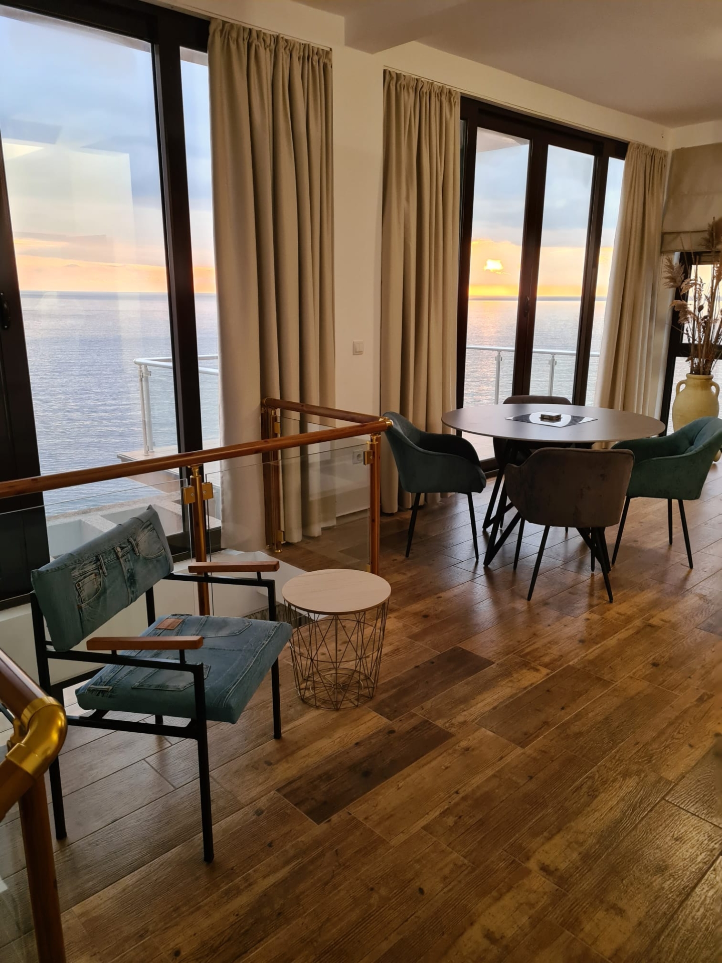 MREproperty (5) Willa nad morzem na sprzedaż w Dobra Voda — Czarnogóra