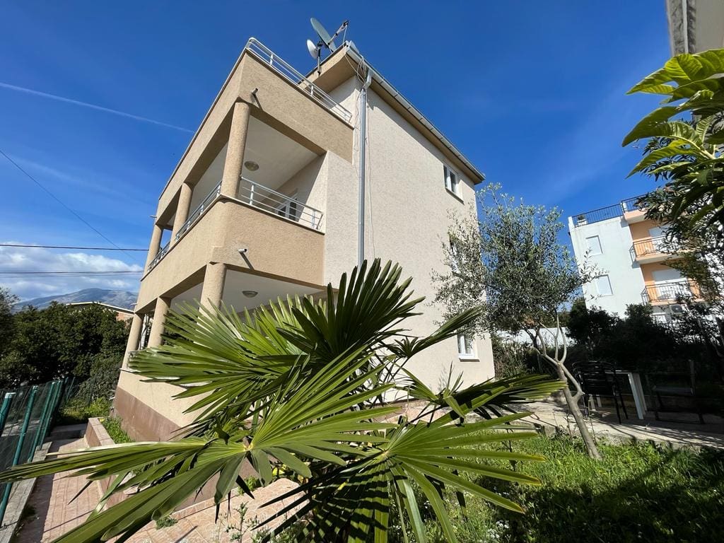 MREproperty (18) Kuća na prodaju u Utjehi — Crna Gora