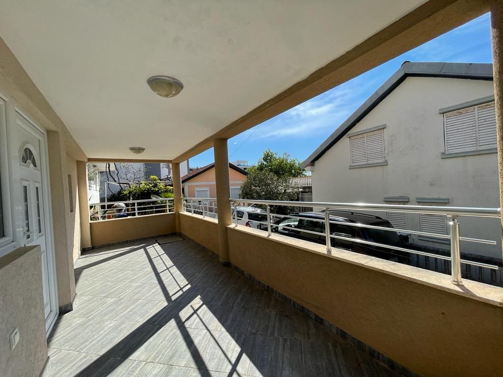 MREproperty (19) Kuća na prodaju u Utjehi — Crna Gora