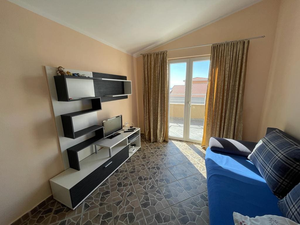 MREproperty (23) Kuća na prodaju u Utjehi — Crna Gora