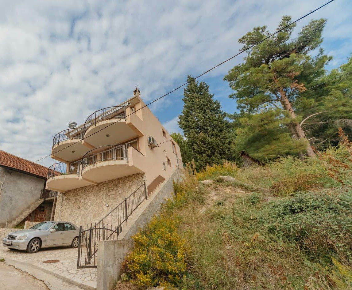 House · Zeleni Pojas