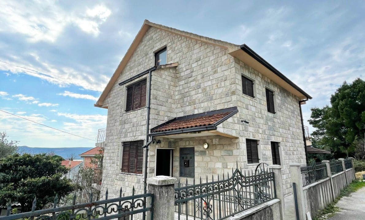 Talo · Tivat