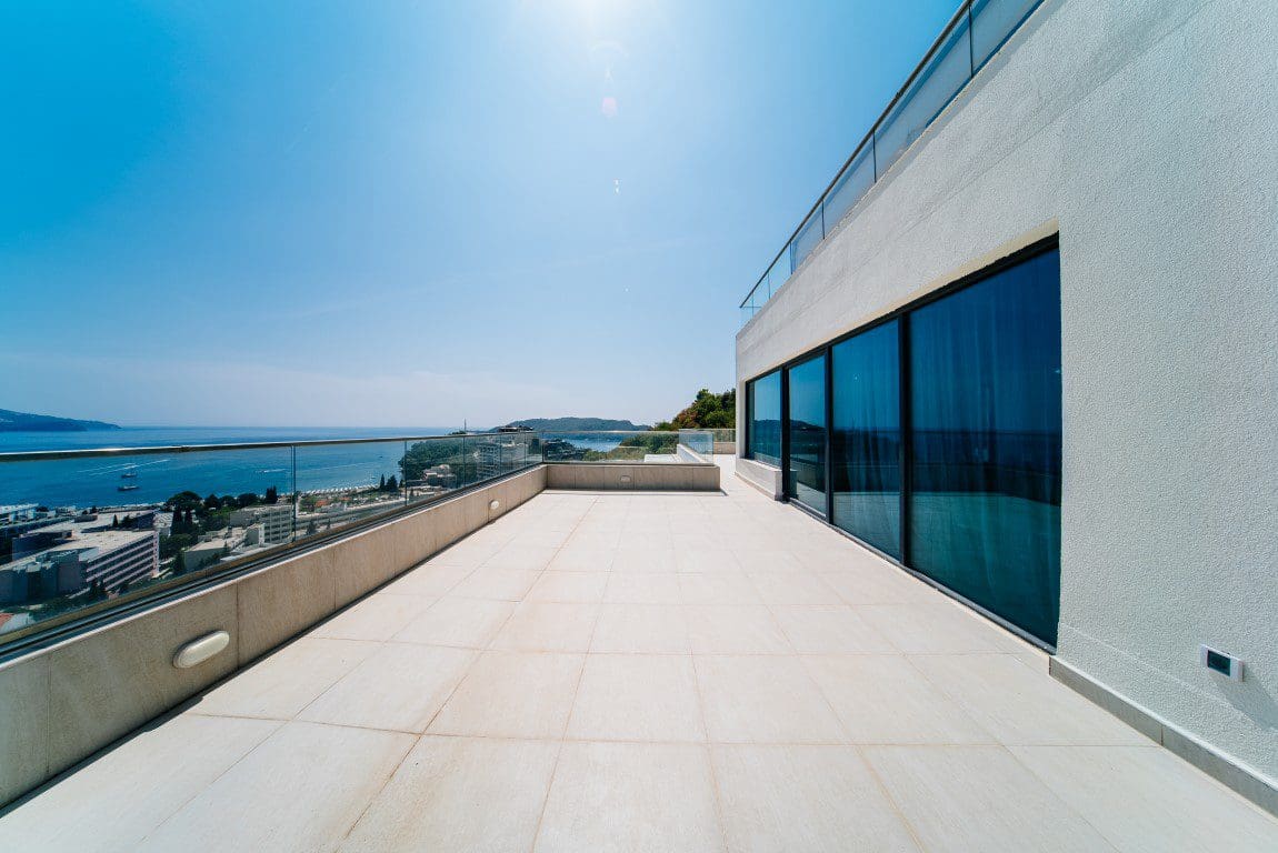 MREproperty (18) Zwei zum Verkauf stehende Apartments in Budva — Montenegro